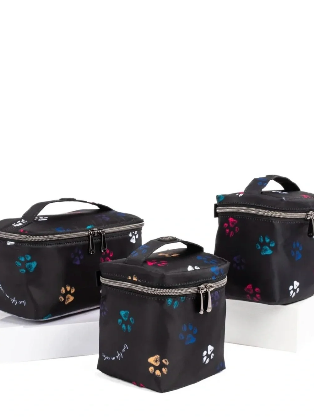 lug Paws Black